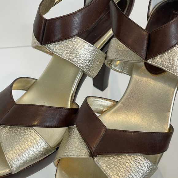 BROWN AND GOLD STRAPPY HEEL - Picture 2 of 7